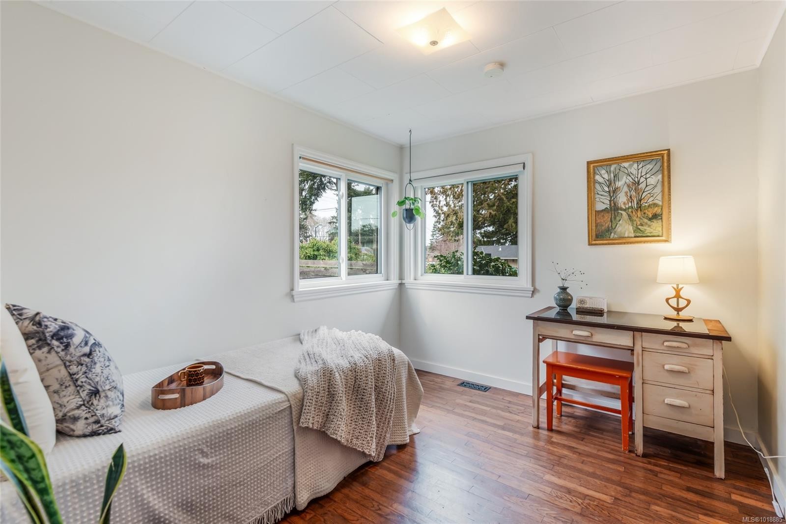 380 Hirst Ave West, Parksville, BC