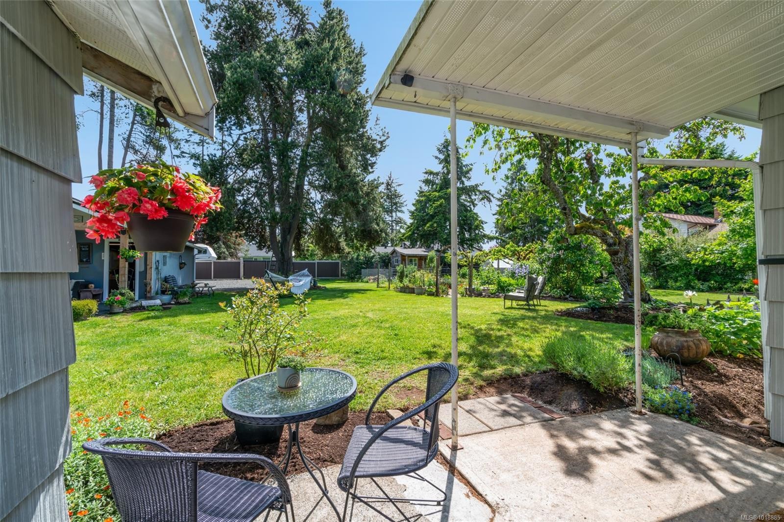 380 Hirst Ave West, Parksville, BC