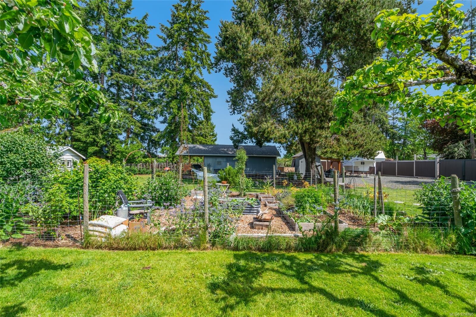 380 Hirst Ave West, Parksville, BC