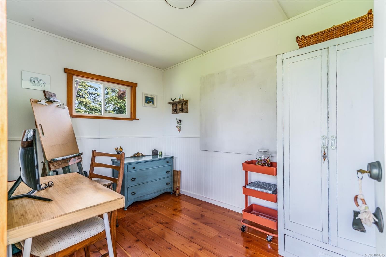 380 Hirst Ave West, Parksville, BC