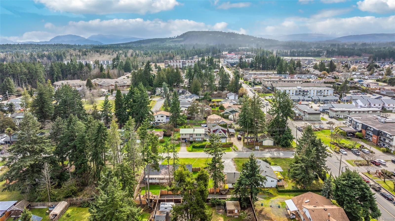 380 Hirst Ave West, Parksville, BC