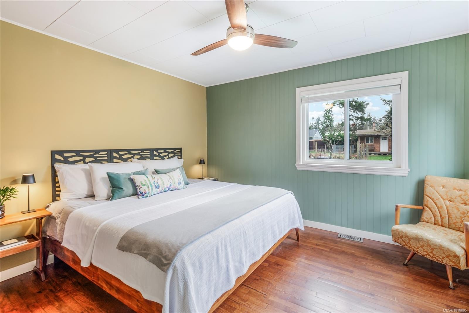 380 Hirst Ave West, Parksville, BC