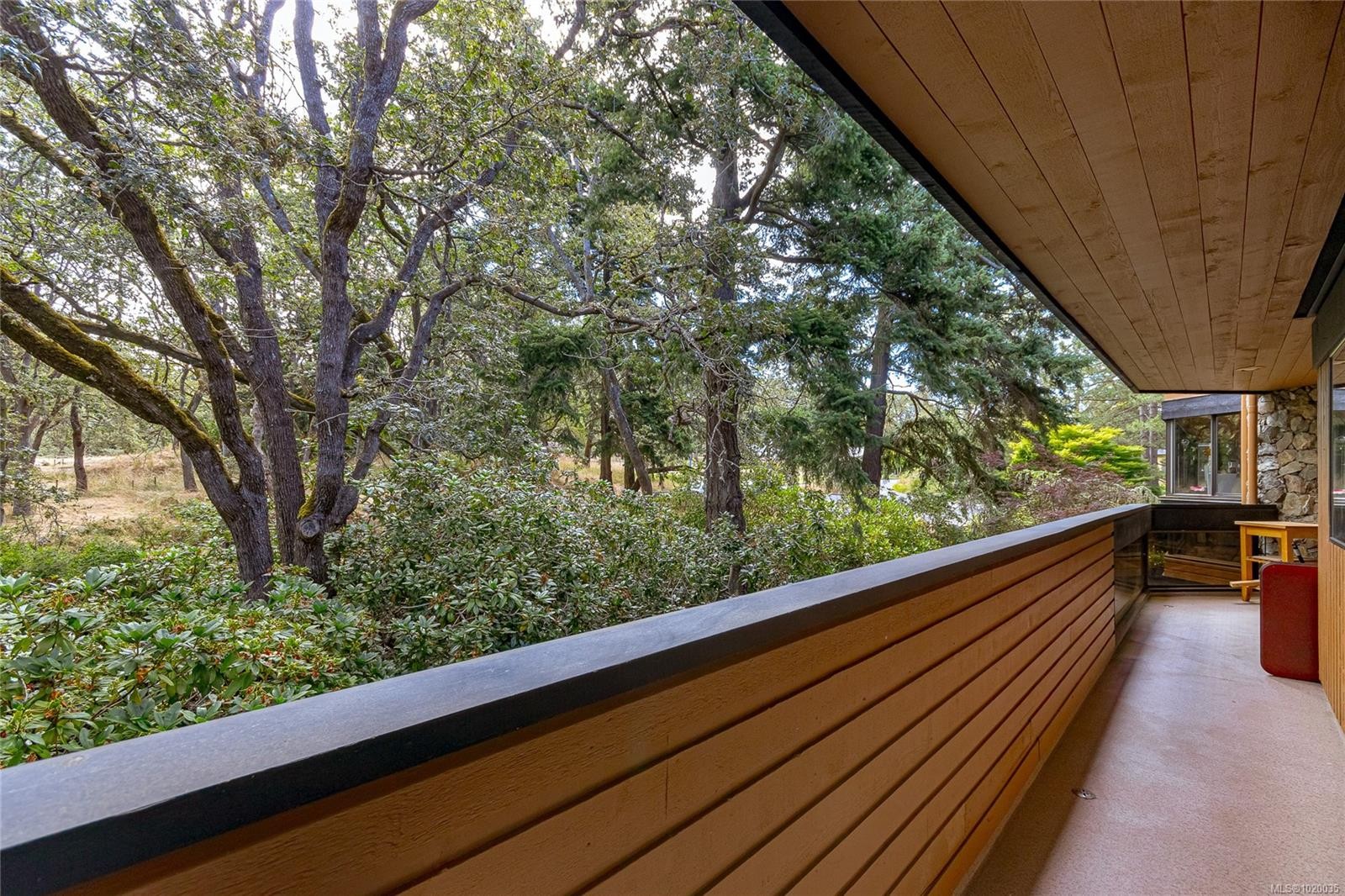 304-1106 Glenora Pl, Saanich, BC - Outdoor With Balcony