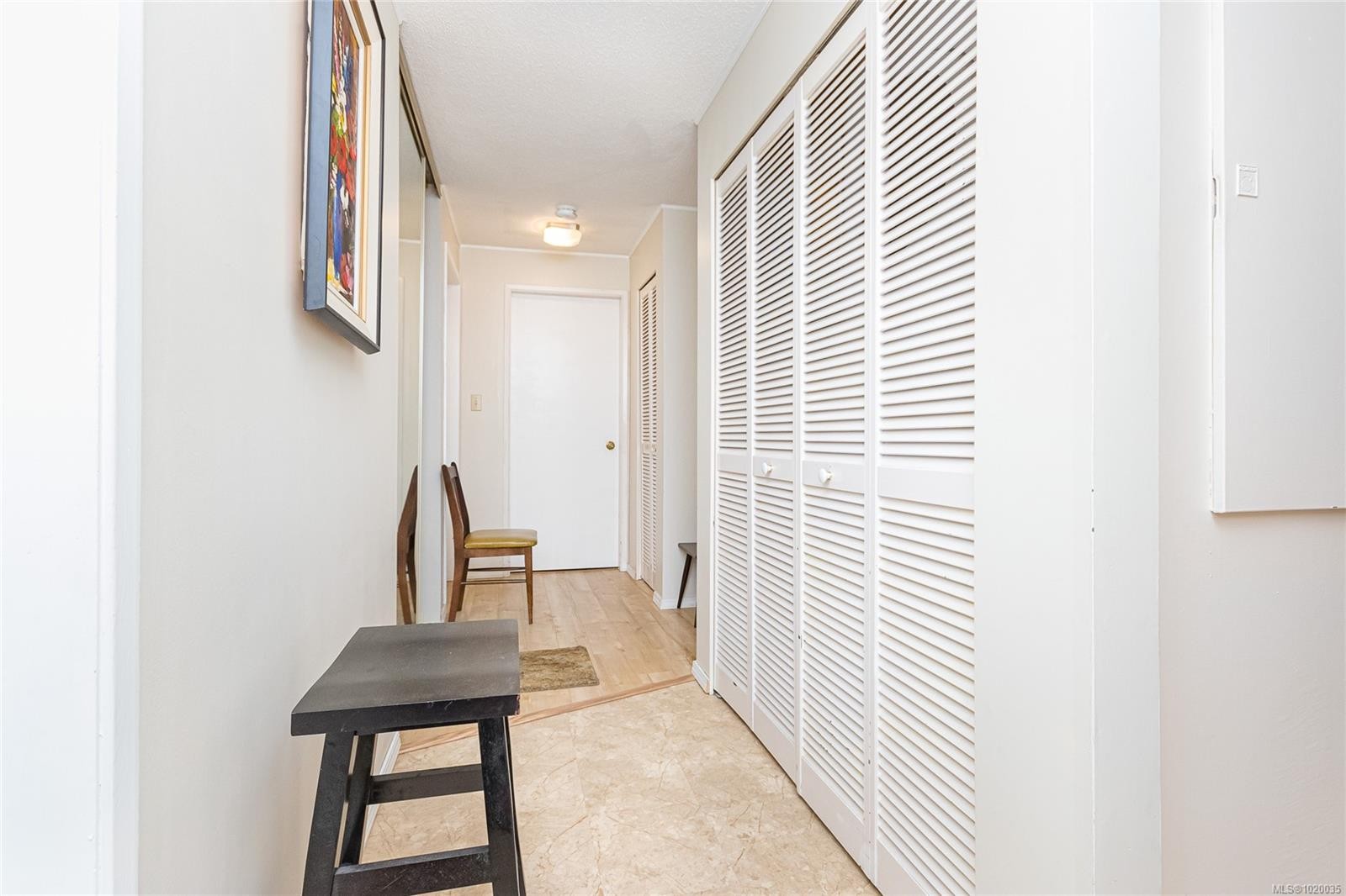 304-1106 Glenora Pl, Saanich, BC - Indoor Photo Showing Other Room