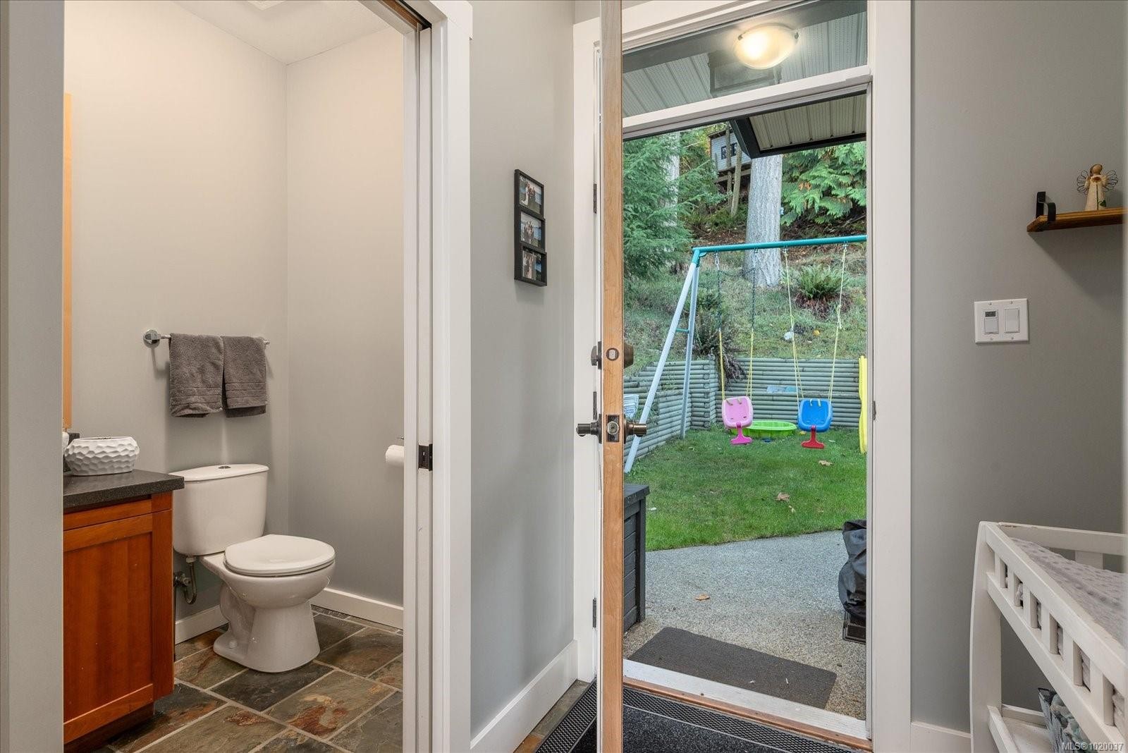 5265 Toms Trnabt, Nanaimo, BC