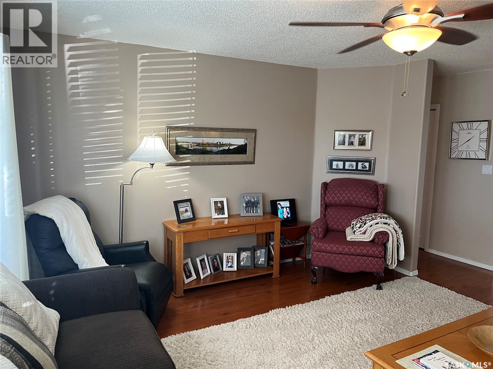 42 7Th Street Ne, Wadena, SK - Indoor