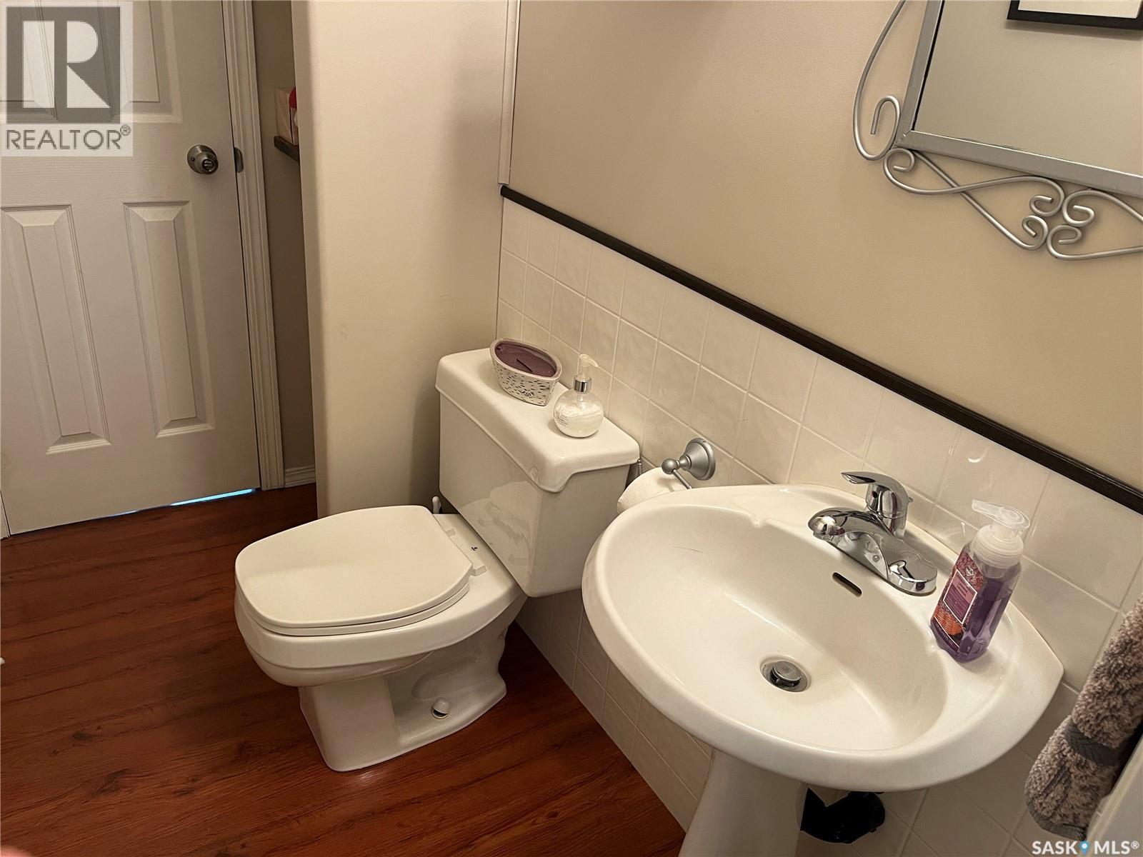 42 7Th Street Ne, Wadena, SK - Indoor Photo Showing Bathroom
