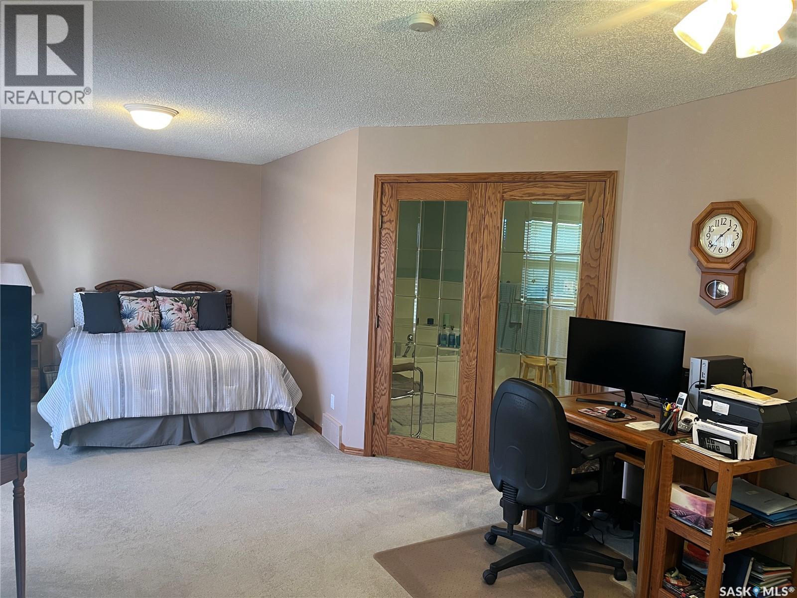 42 7Th Street Ne, Wadena, SK - Indoor Photo Showing Bedroom