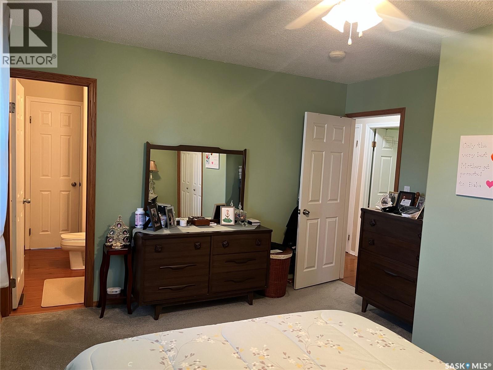 42 7Th Street Ne, Wadena, SK - Indoor Photo Showing Bedroom