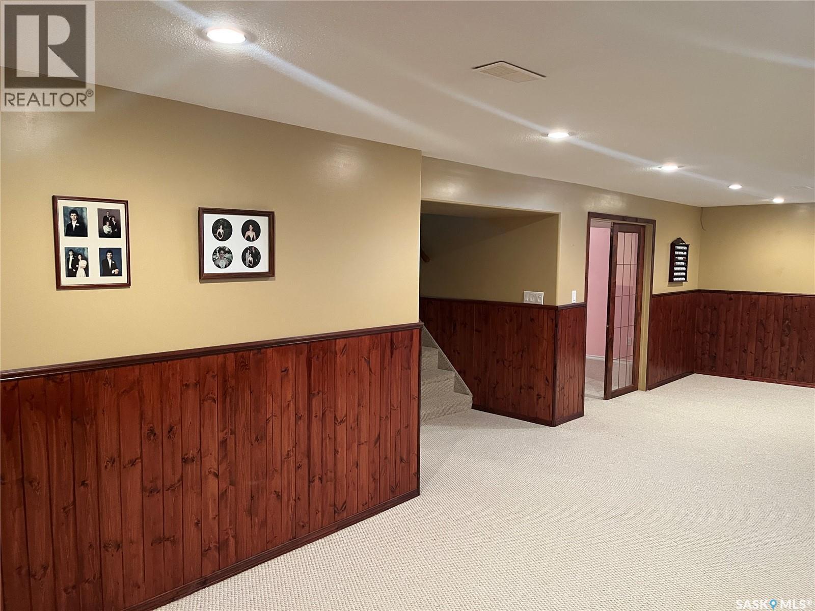 42 7Th Street Ne, Wadena, SK - Indoor