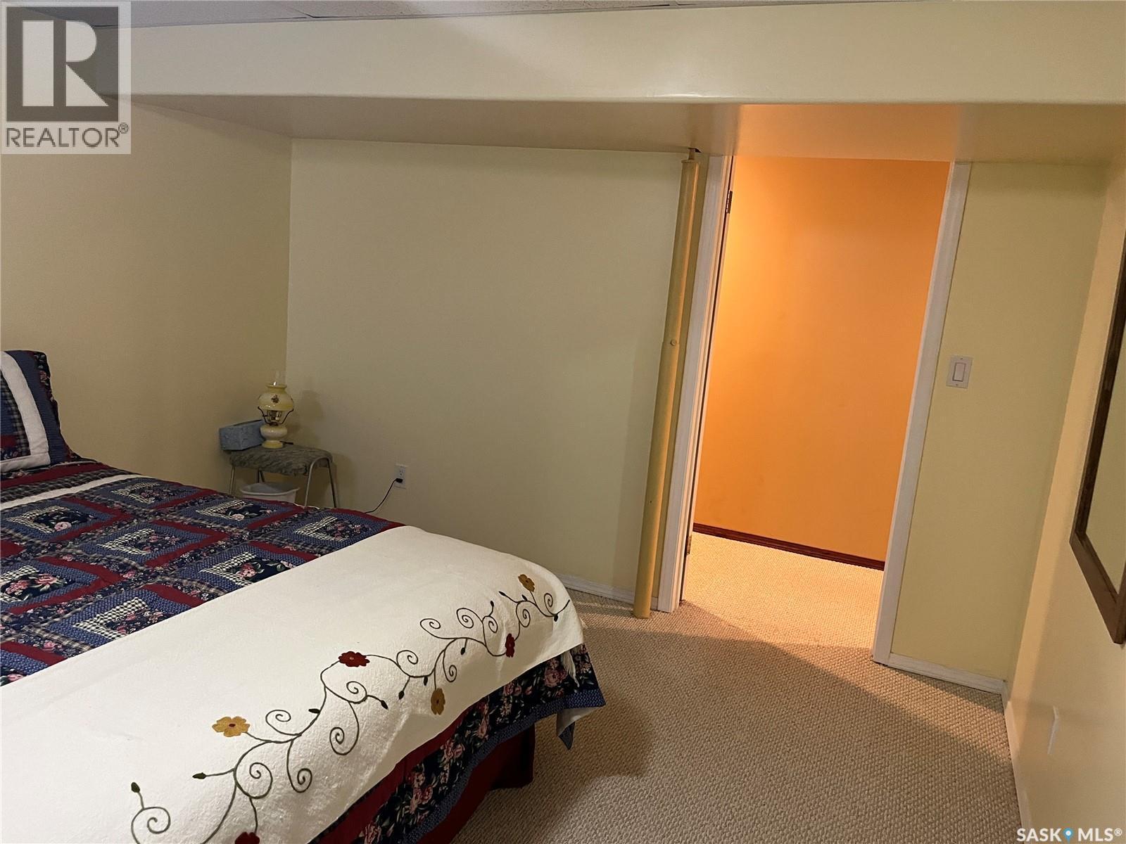 42 7Th Street Ne, Wadena, SK - Indoor Photo Showing Bedroom