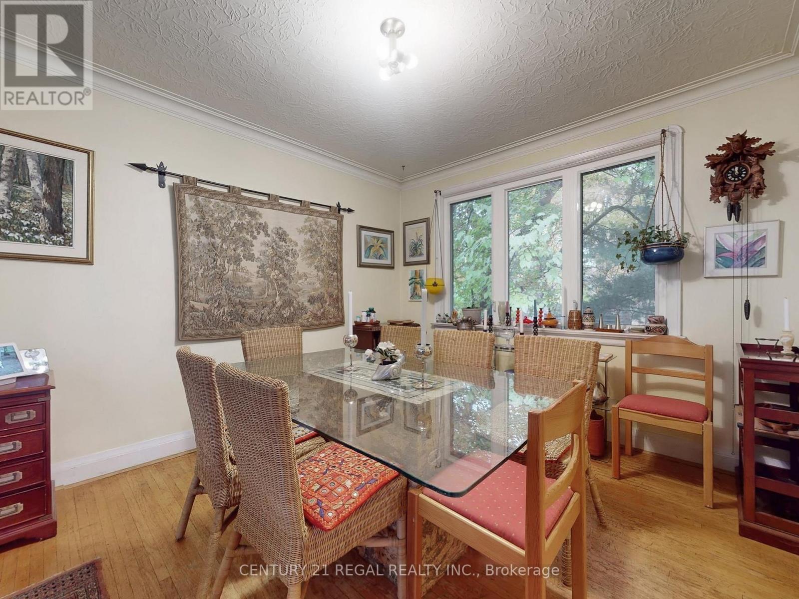 20 West Hill Drive, Toronto, ON - Indoor Photo Showing Dining Room