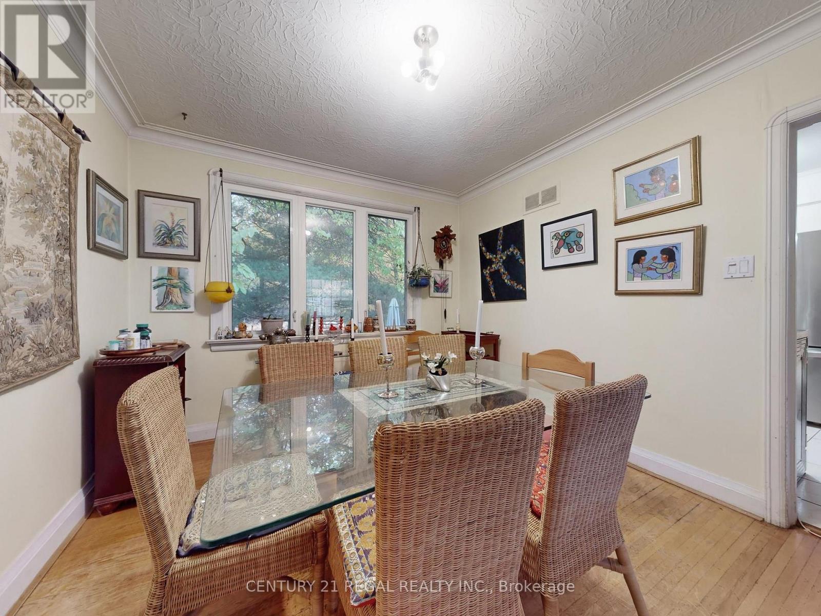 20 West Hill Drive, Toronto, ON - Indoor Photo Showing Dining Room