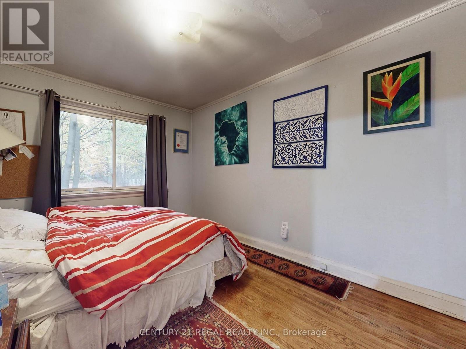 20 West Hill Drive, Toronto, ON - Indoor Photo Showing Bedroom