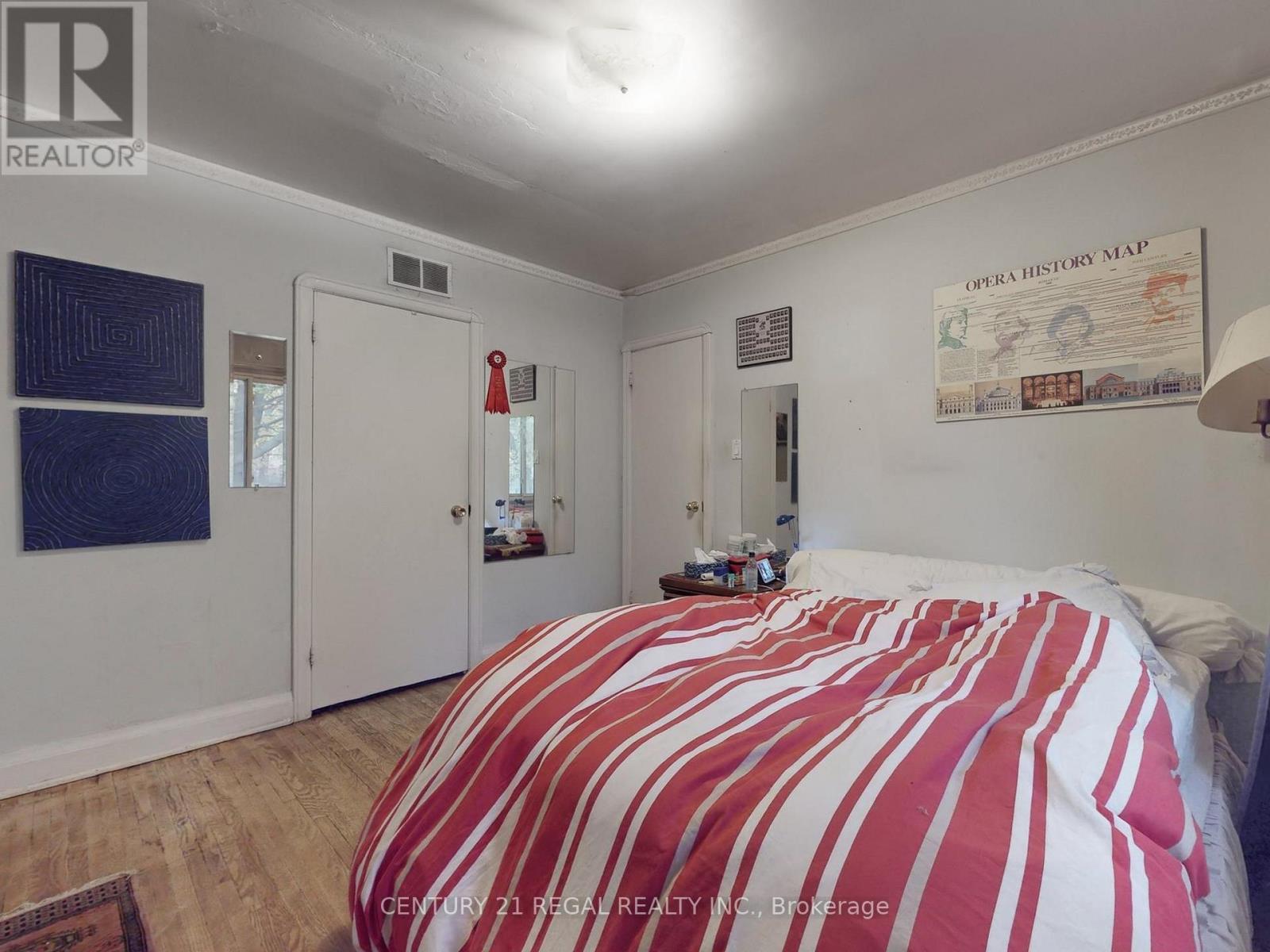 20 West Hill Drive, Toronto, ON - Indoor Photo Showing Bedroom