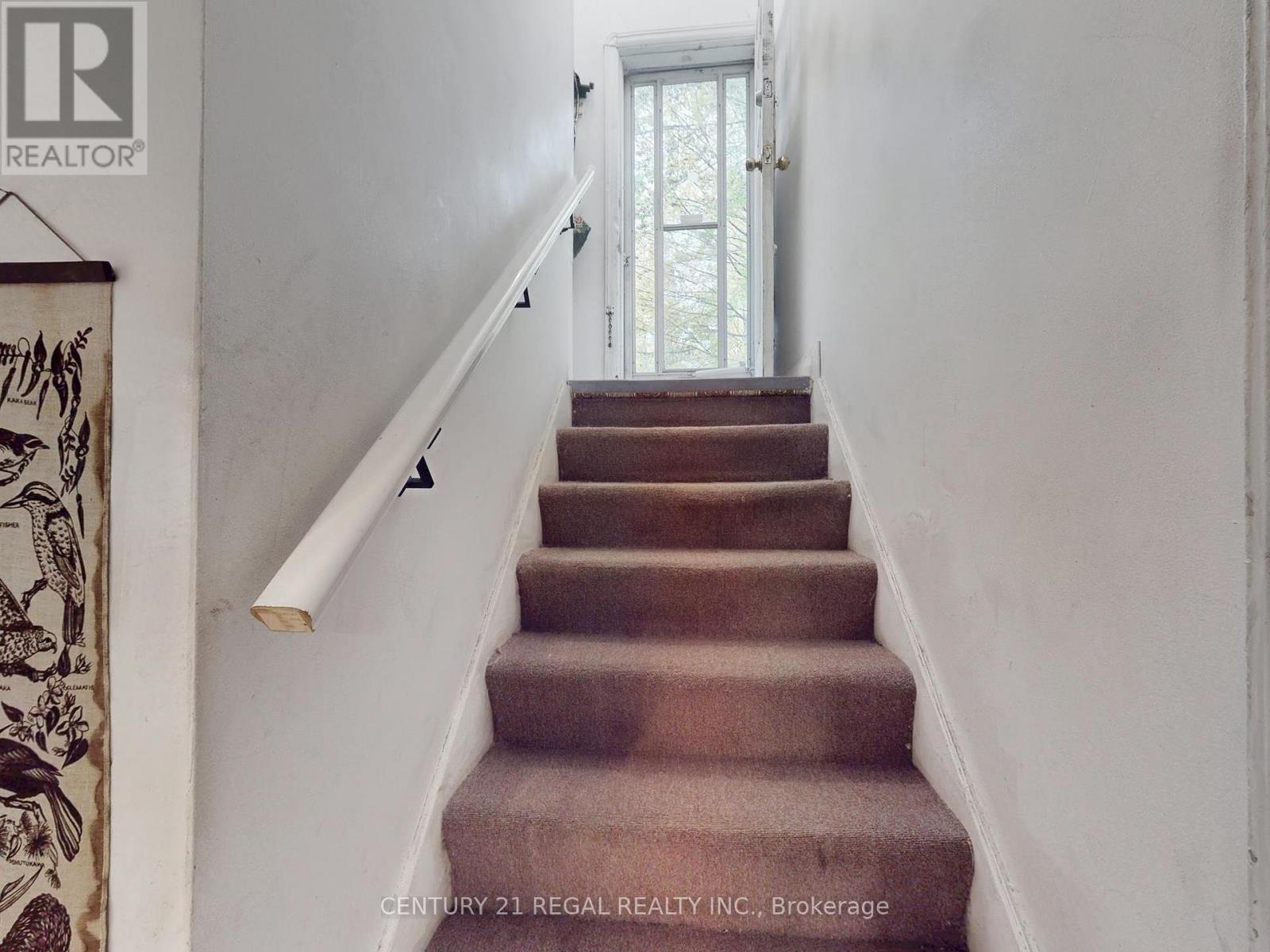 20 West Hill Drive, Toronto, ON - Indoor Photo Showing Other Room