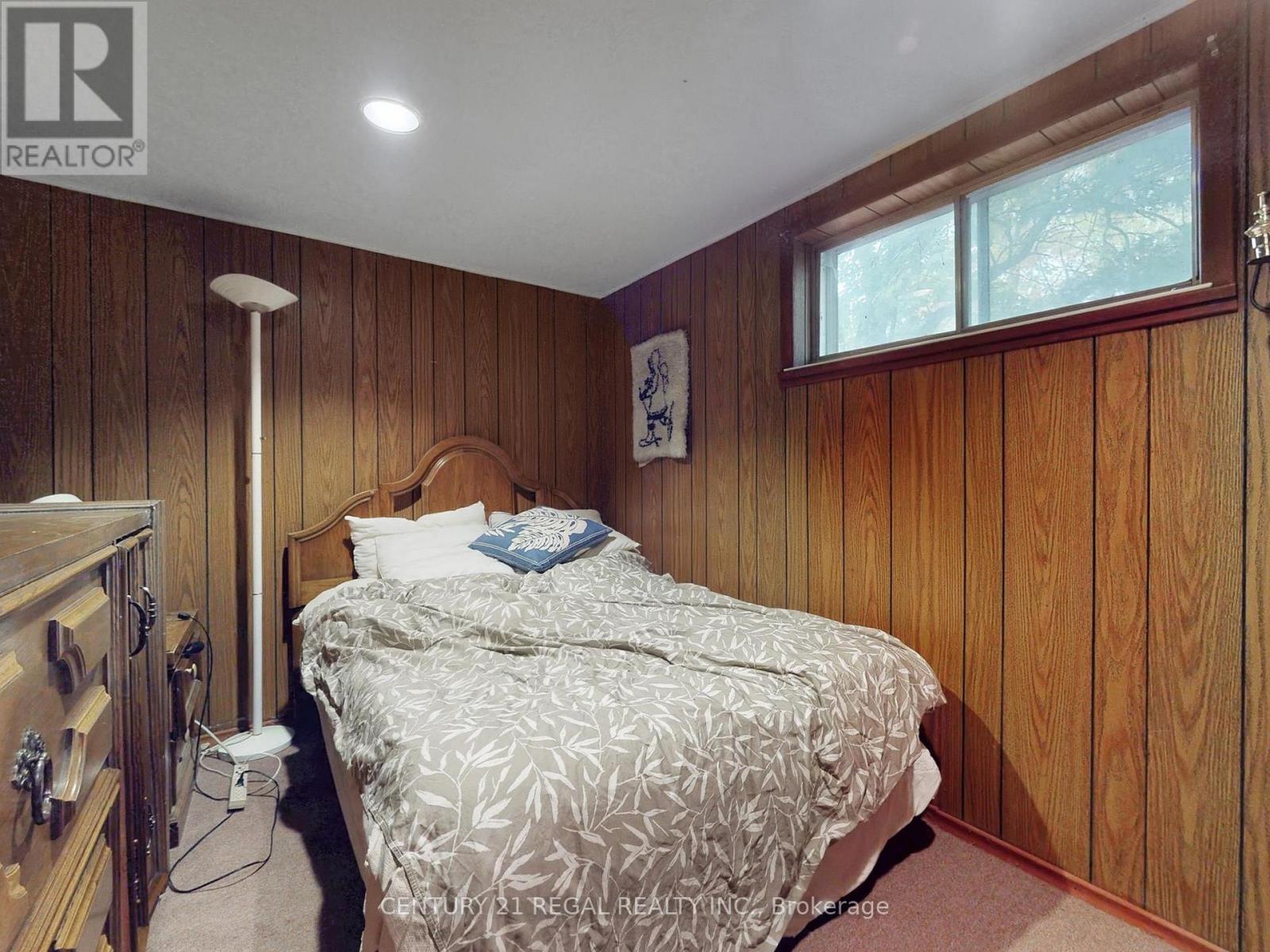 20 West Hill Drive, Toronto, ON - Indoor Photo Showing Bedroom