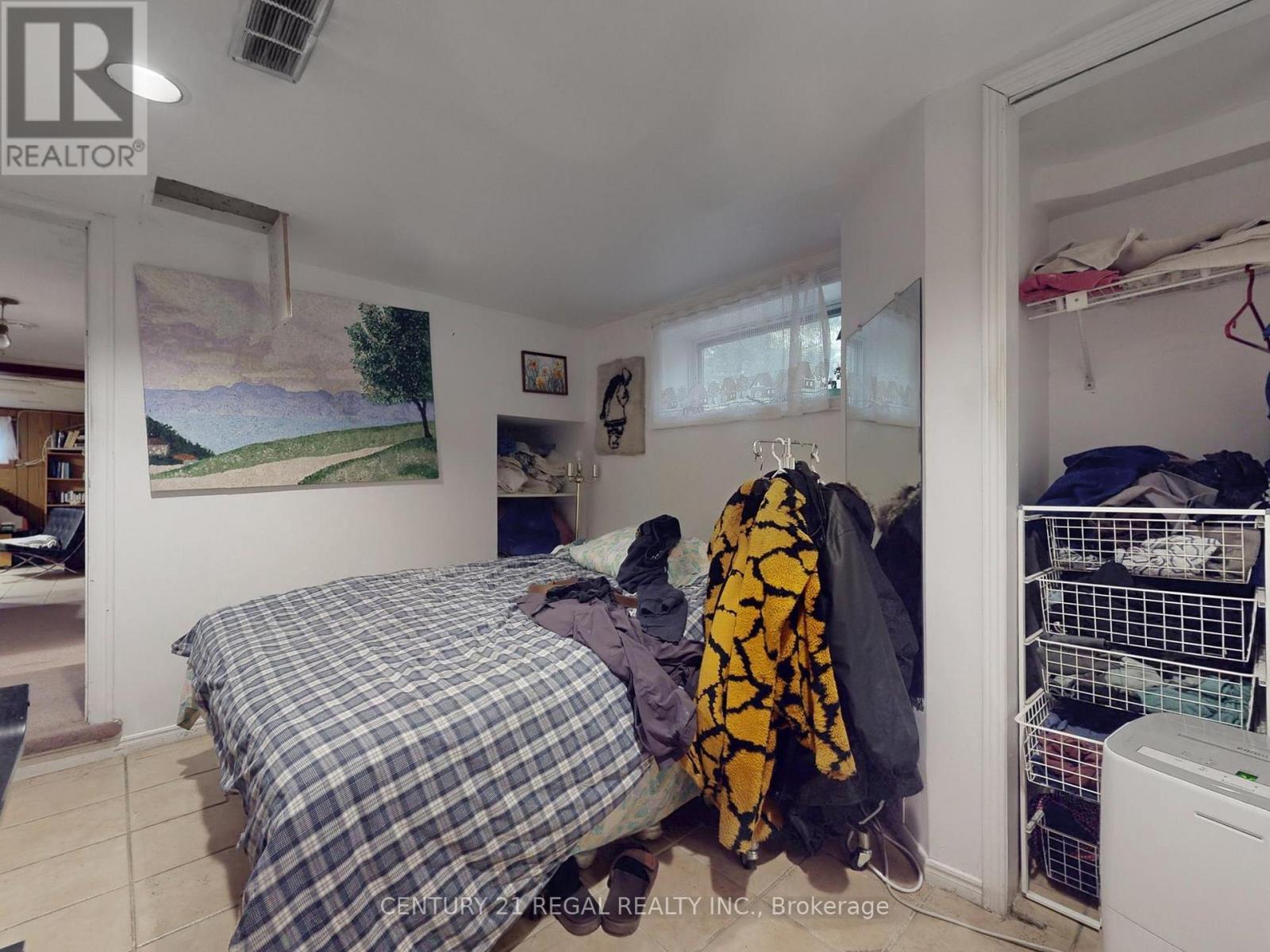 20 West Hill Drive, Toronto, ON - Indoor Photo Showing Bedroom