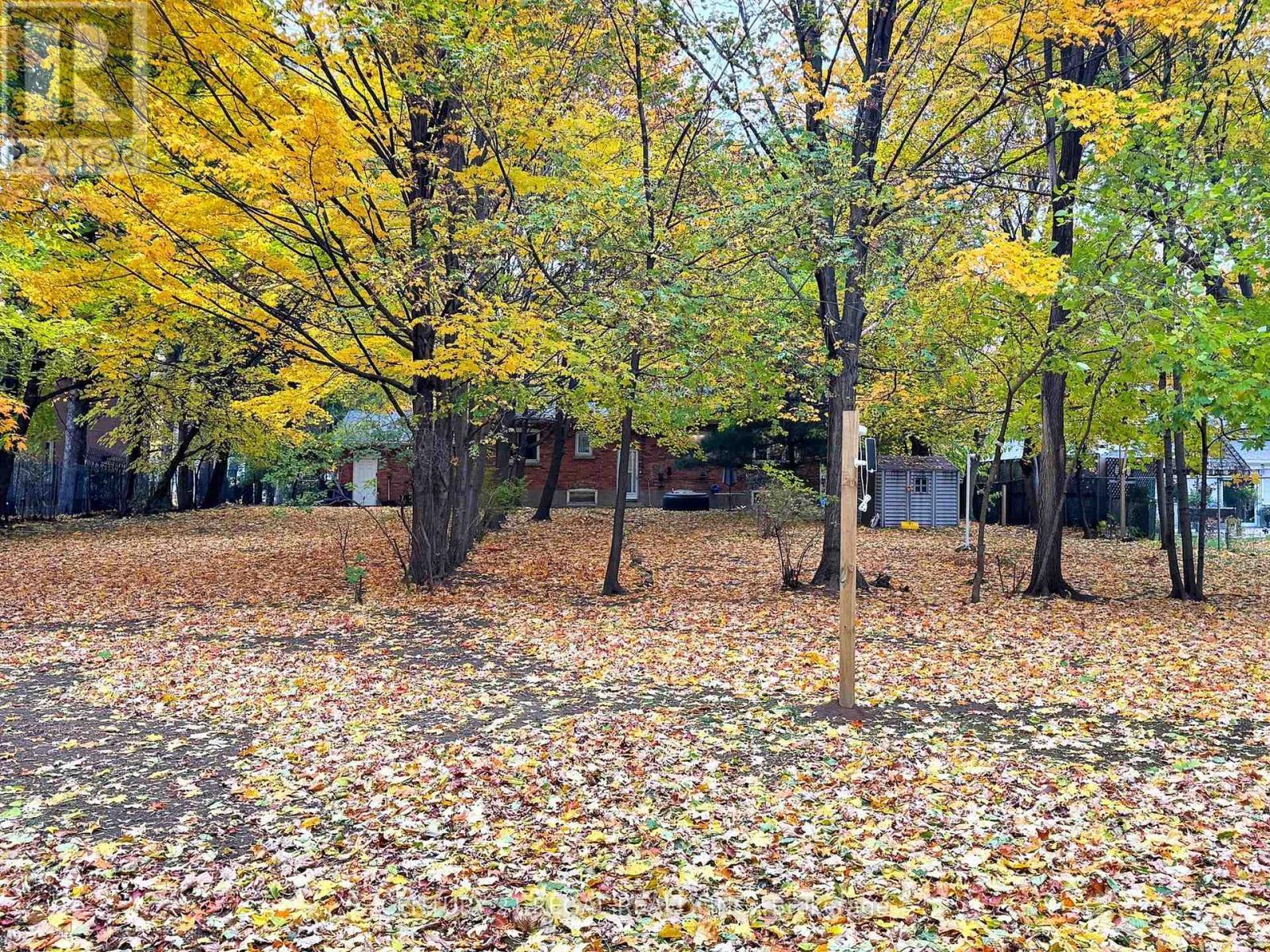 20 West Hill Drive, Toronto, ON - Outdoor