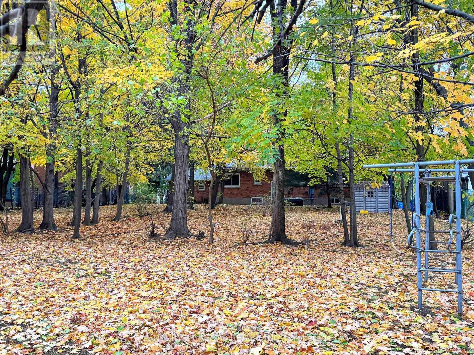 20 West Hill Drive, Toronto, ON - Outdoor