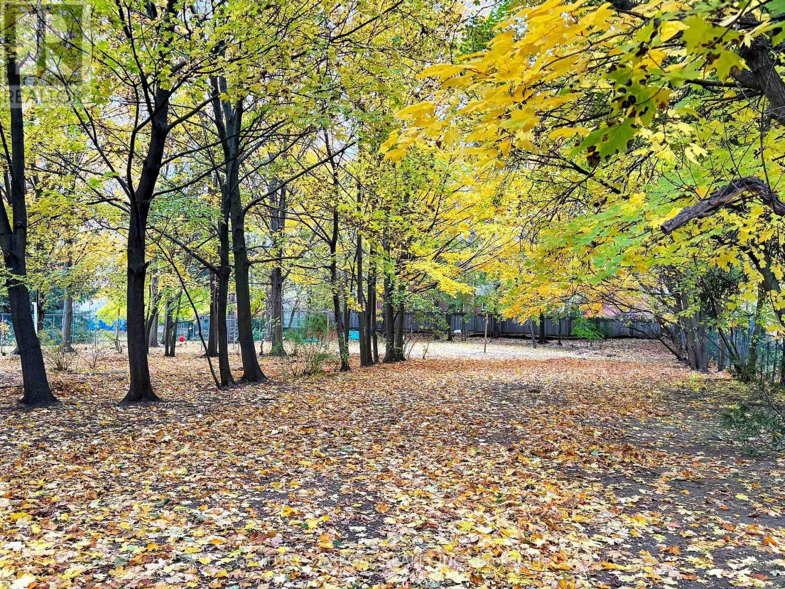 20 West Hill Drive, Toronto, ON - Outdoor