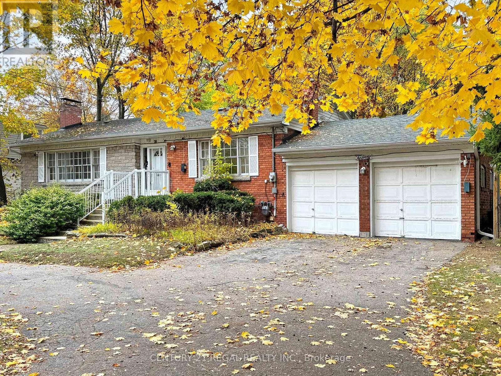 20 West Hill Drive, Toronto, ON - Outdoor With Facade
