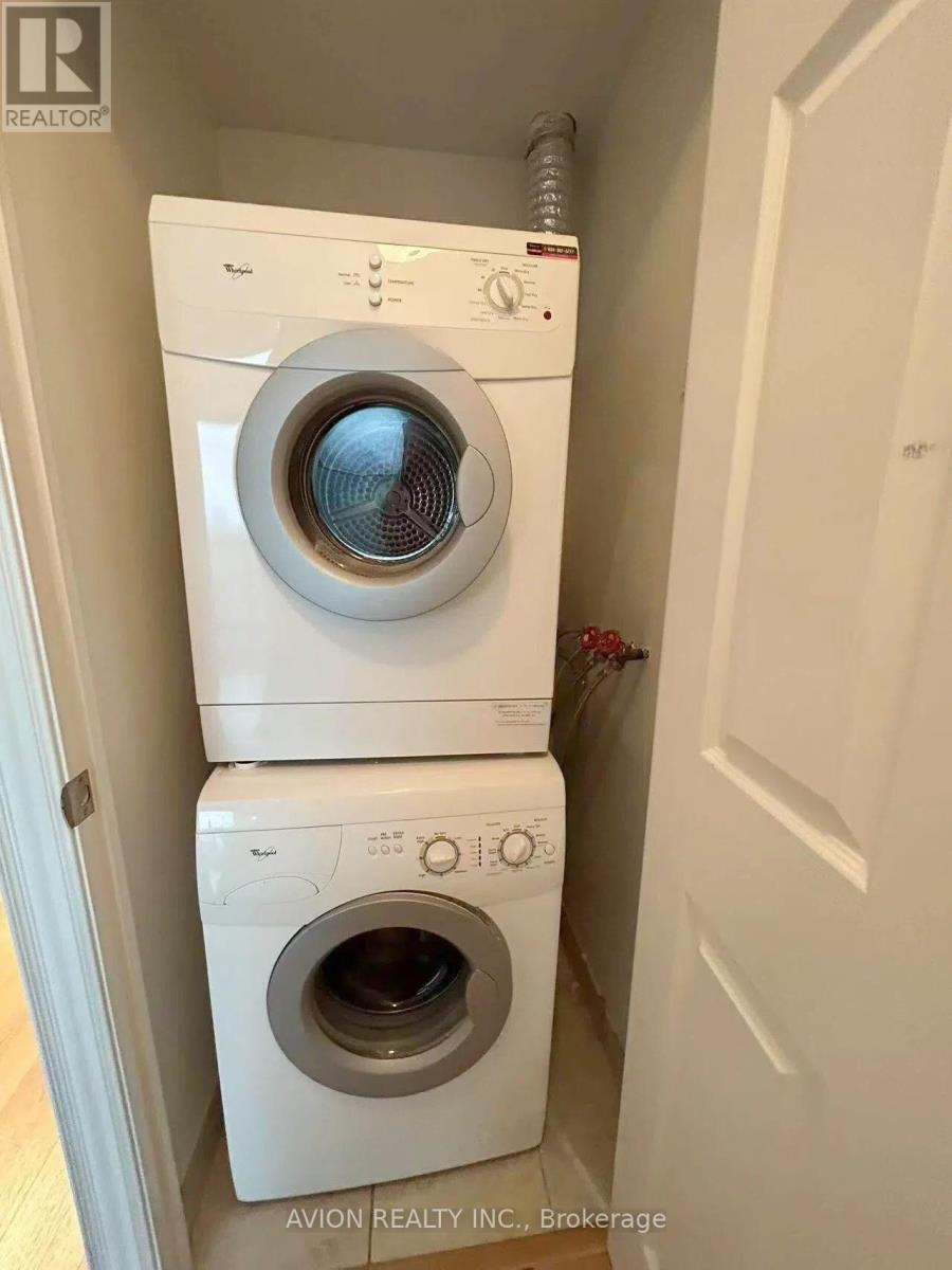 2707 - 15 Greenview Avenue W, Toronto, ON - Indoor Photo Showing Laundry Room