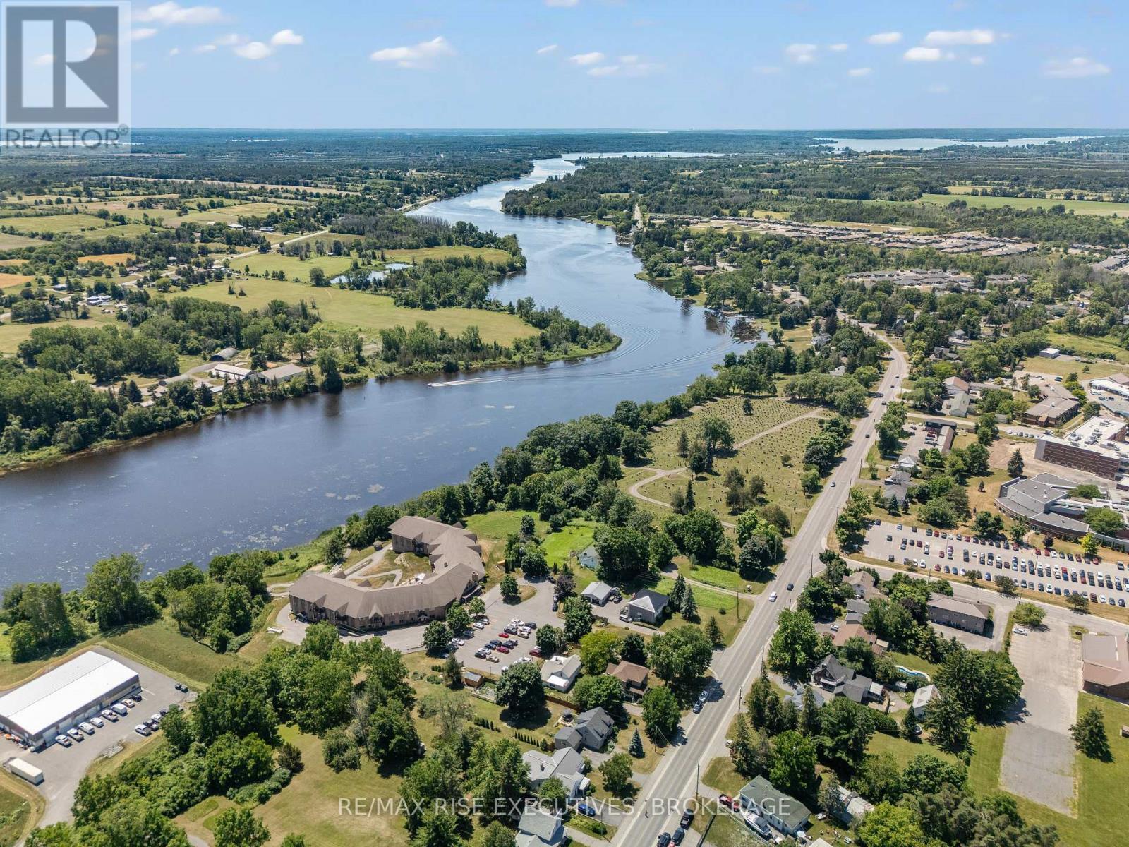 320 Dundas Street W, Greater Napanee (Greater Napanee), ON - Outdoor With Body Of Water With View