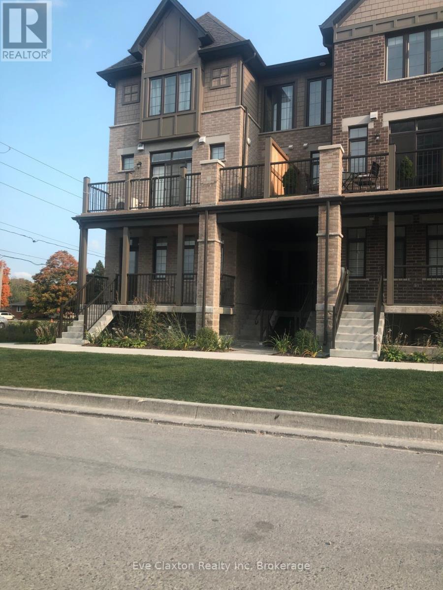 209 - 333 Gosling Gardens, Guelph (Clairfields/Hanlon Business Park), ON - Outdoor