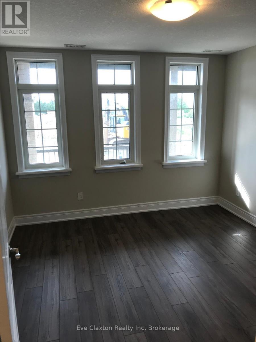 209 - 333 Gosling Gardens, Guelph (Clairfields/Hanlon Business Park), ON - Indoor Photo Showing Other Room