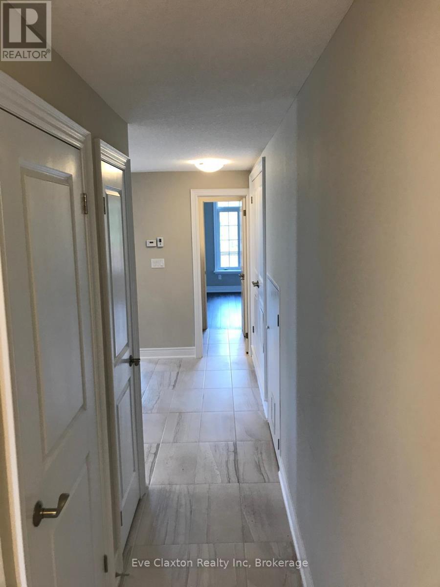 209 - 333 Gosling Gardens, Guelph (Clairfields/Hanlon Business Park), ON - Indoor Photo Showing Other Room