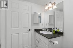 4pc main bathroom -