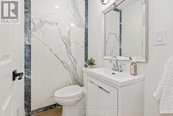 New custom 2 pc bath -