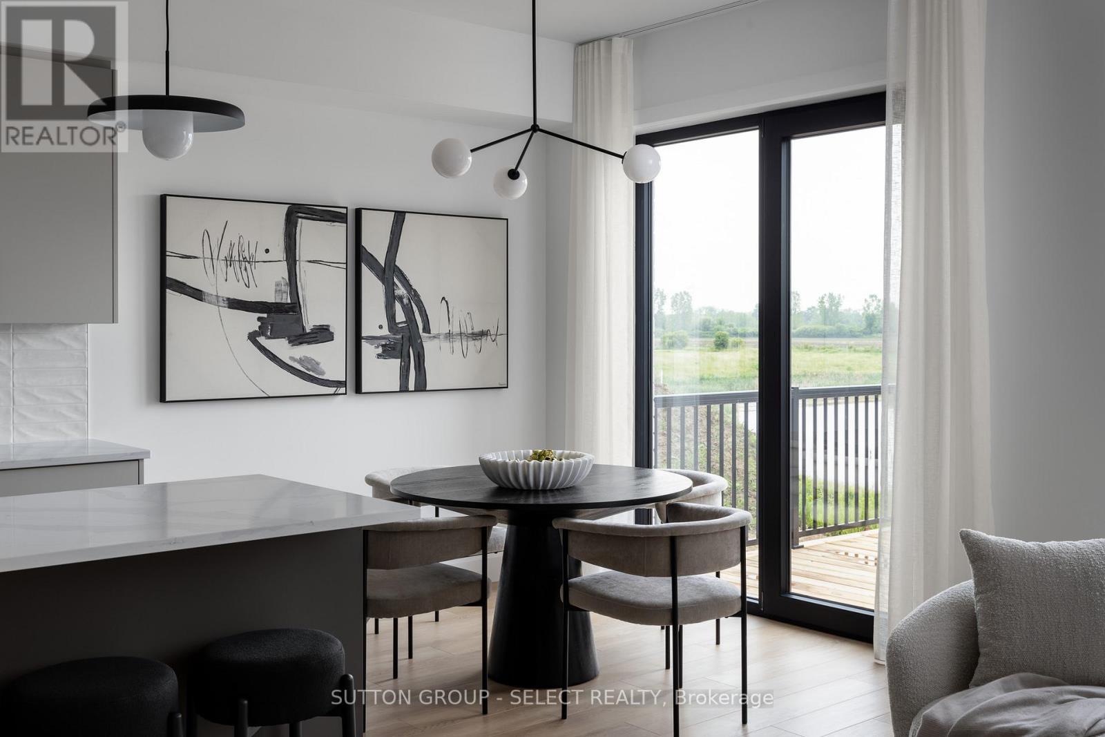 13 Optimist Drive, Southwold, ON - Indoor