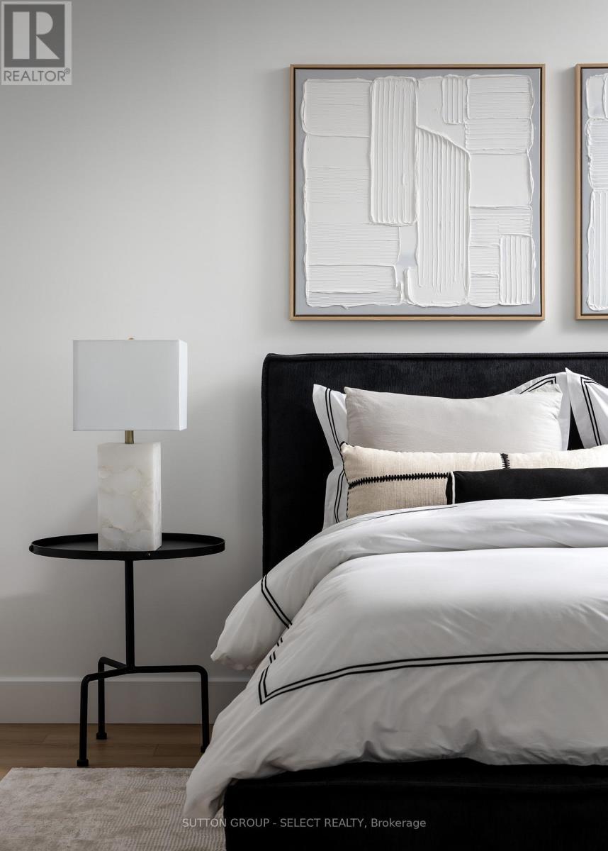 13 Optimist Drive, Southwold, ON - Indoor Photo Showing Bedroom