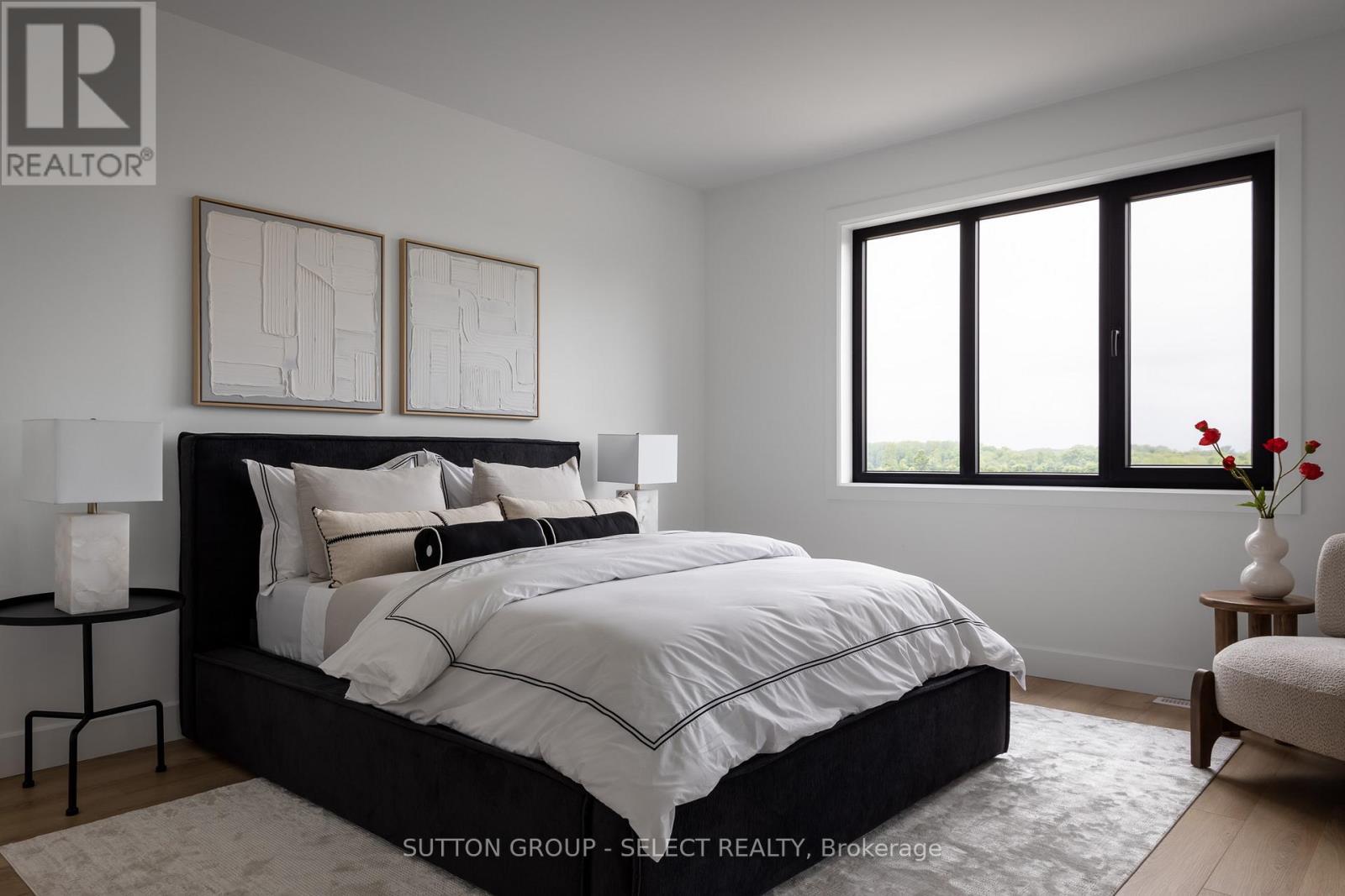 13 Optimist Drive, Southwold, ON - Indoor Photo Showing Bedroom