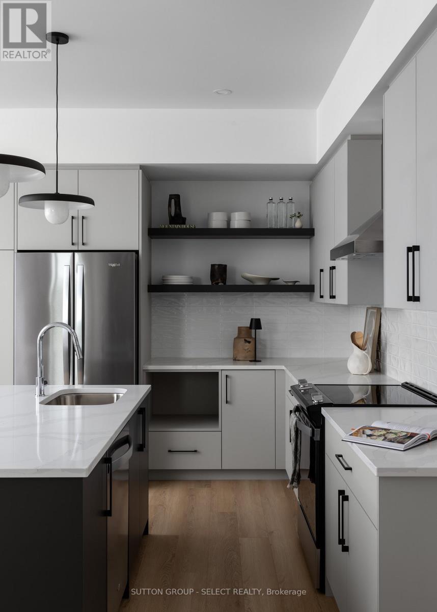 13 Optimist Drive, Southwold, ON - Indoor Photo Showing Kitchen