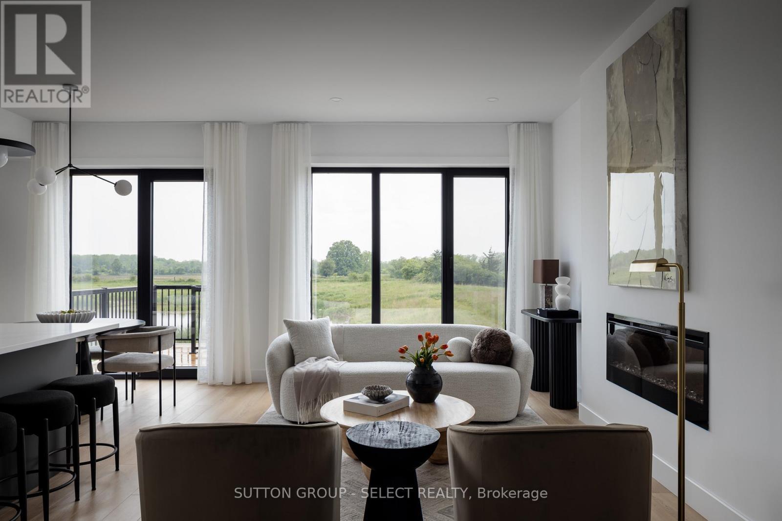 15 Optimist Drive, Southwold, ON - Indoor