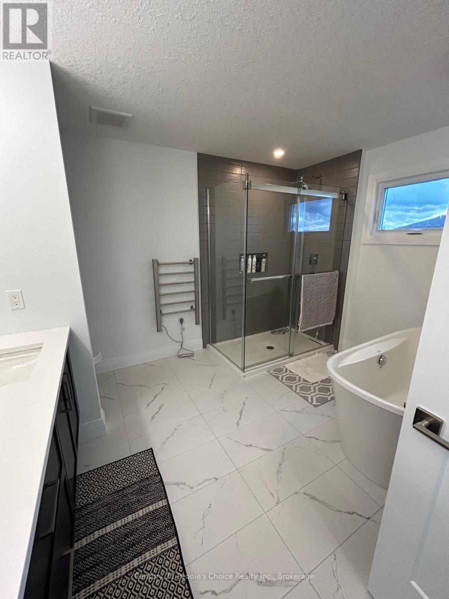 43 Weymouth Street, Woolwich, ON - Indoor Photo Showing Other Room