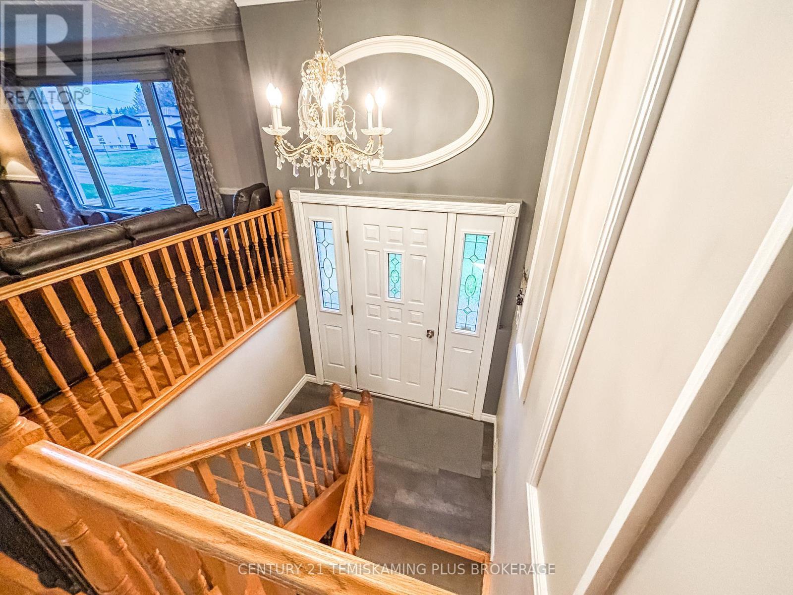 278 Laurette Street, Temiskaming Shores (New Liskeard), ON - Indoor Photo Showing Other Room