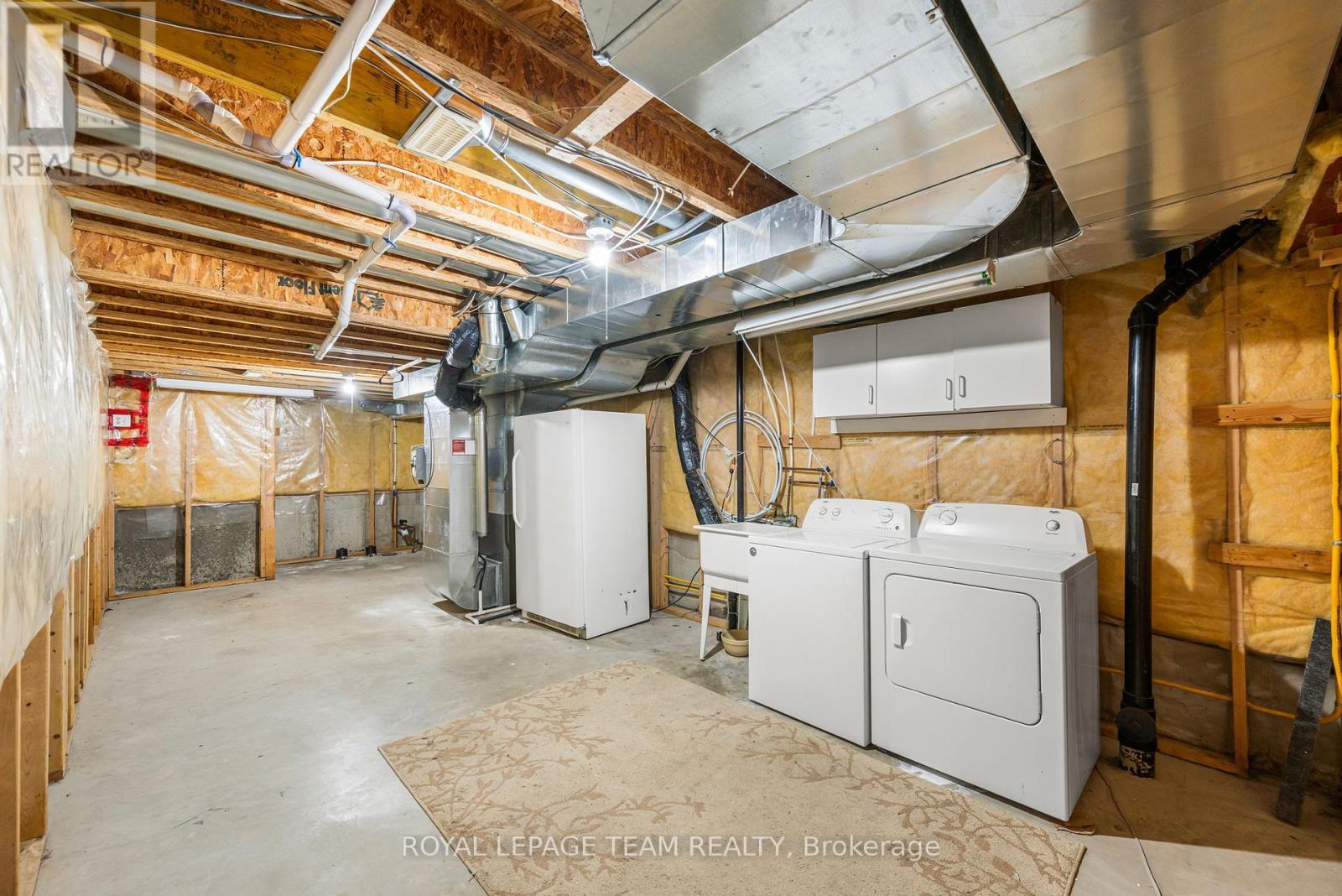 7 San Mateo Drive, Ottawa, ON - Indoor Photo Showing Laundry Room