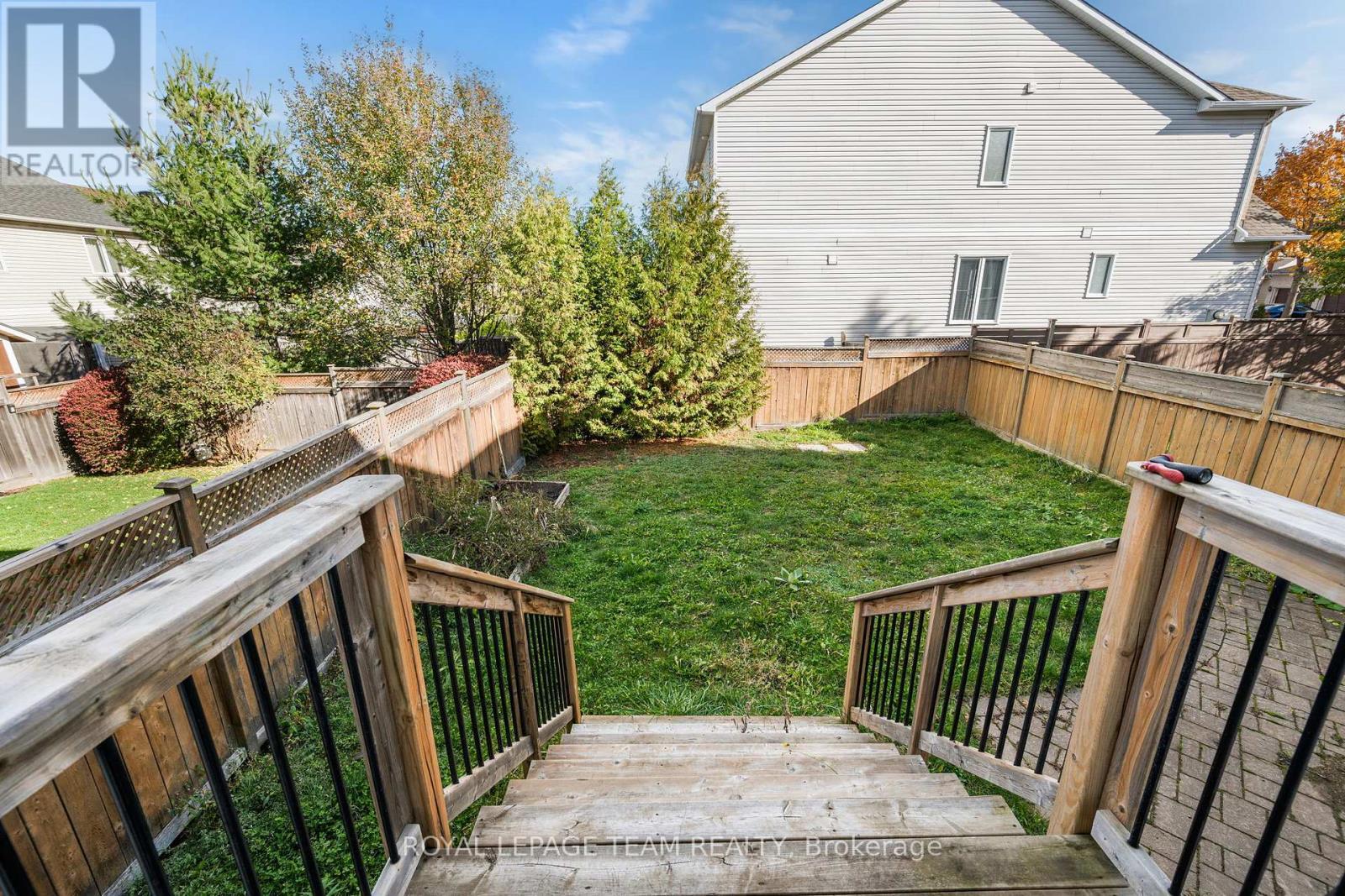 7 San Mateo Drive, Ottawa, ON - Outdoor