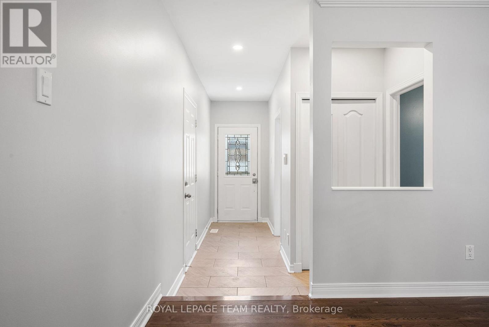 7 San Mateo Drive, Ottawa, ON - Indoor Photo Showing Other Room