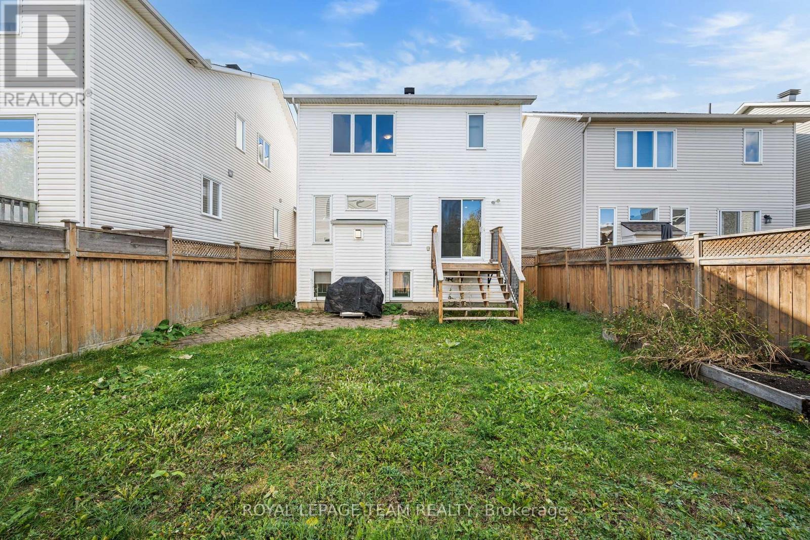 7 San Mateo Drive, Ottawa, ON - Outdoor