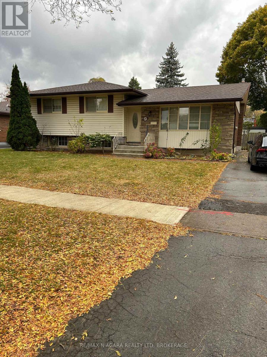 HOME FACES EAST - 4367 Maplewood Avenue W, Niagara Falls (Morrison), ON - Outdoor