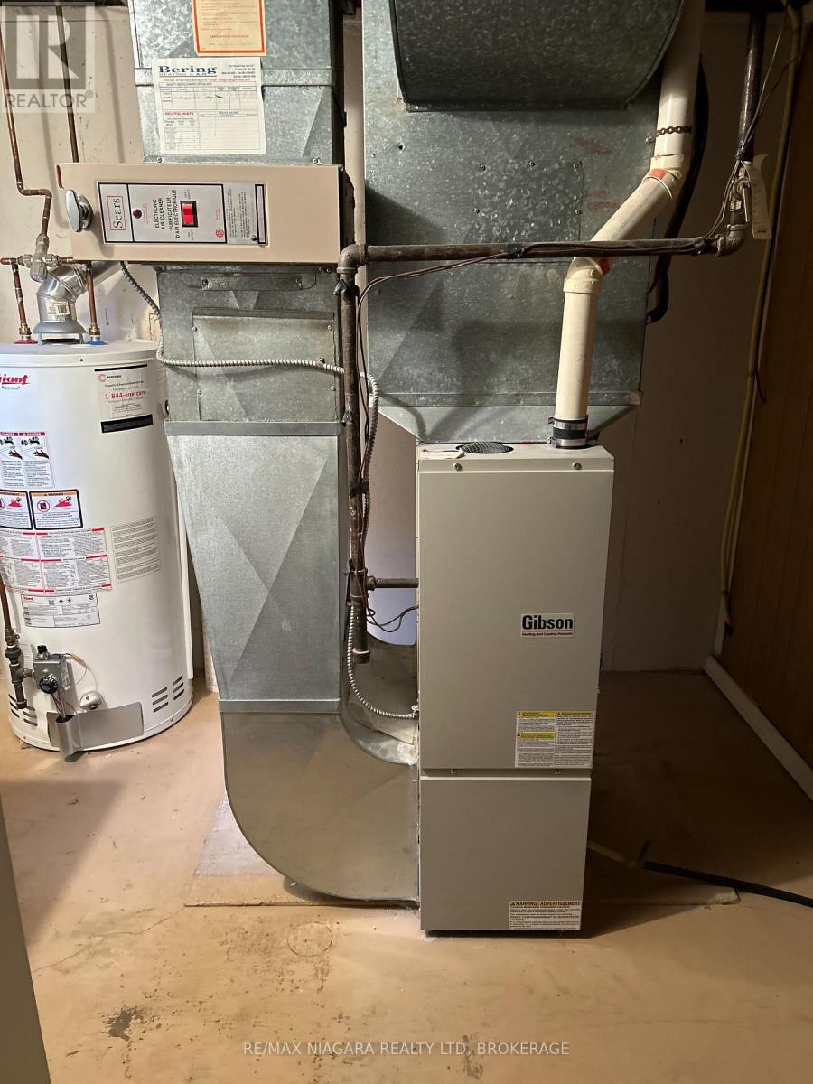 4367 Maplewood Avenue W, Niagara Falls (Morrison), ON - Indoor Photo Showing Basement