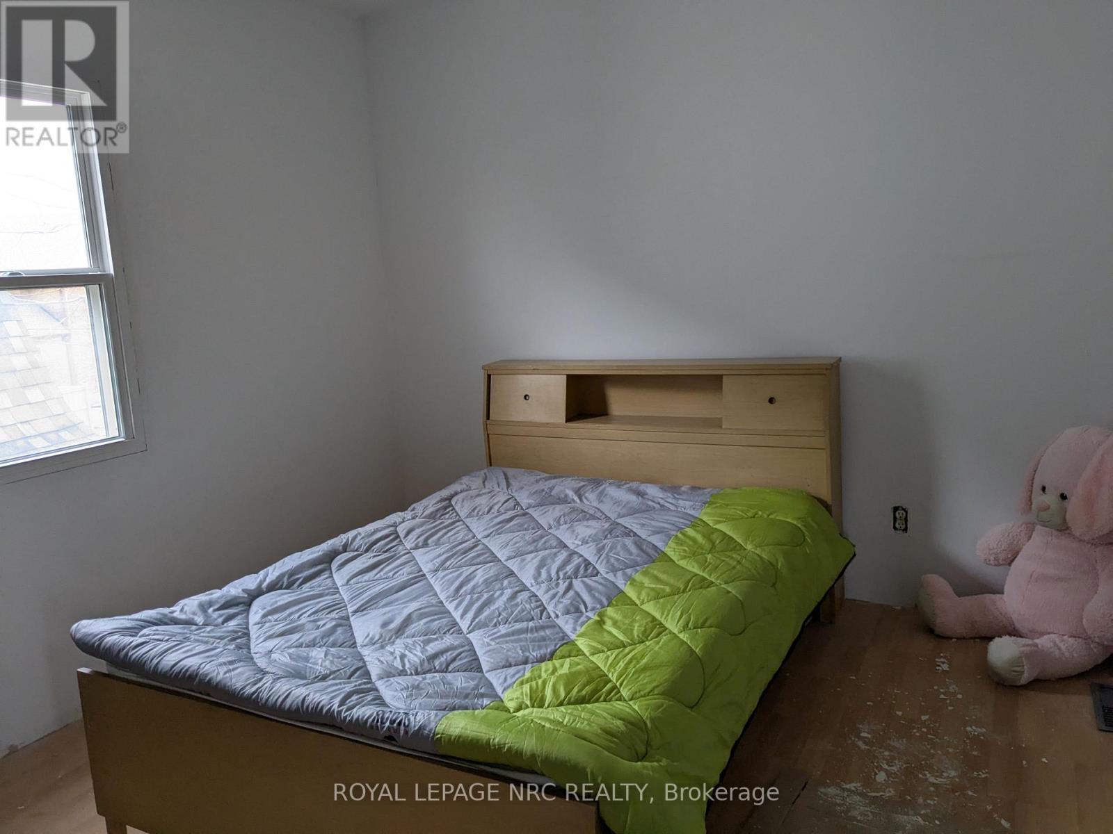 Bedroom - 4742 Epworth Circle, Niagara Falls (Downtown), ON - Indoor Photo Showing Bedroom