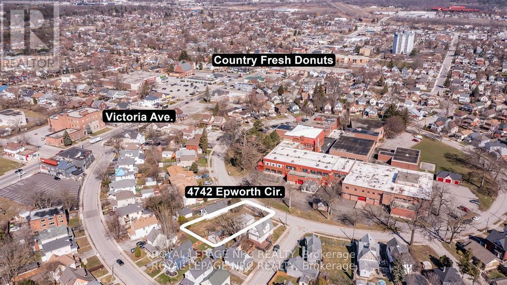 4742 Epworth Circle, Niagara Falls (Downtown), ON - With View