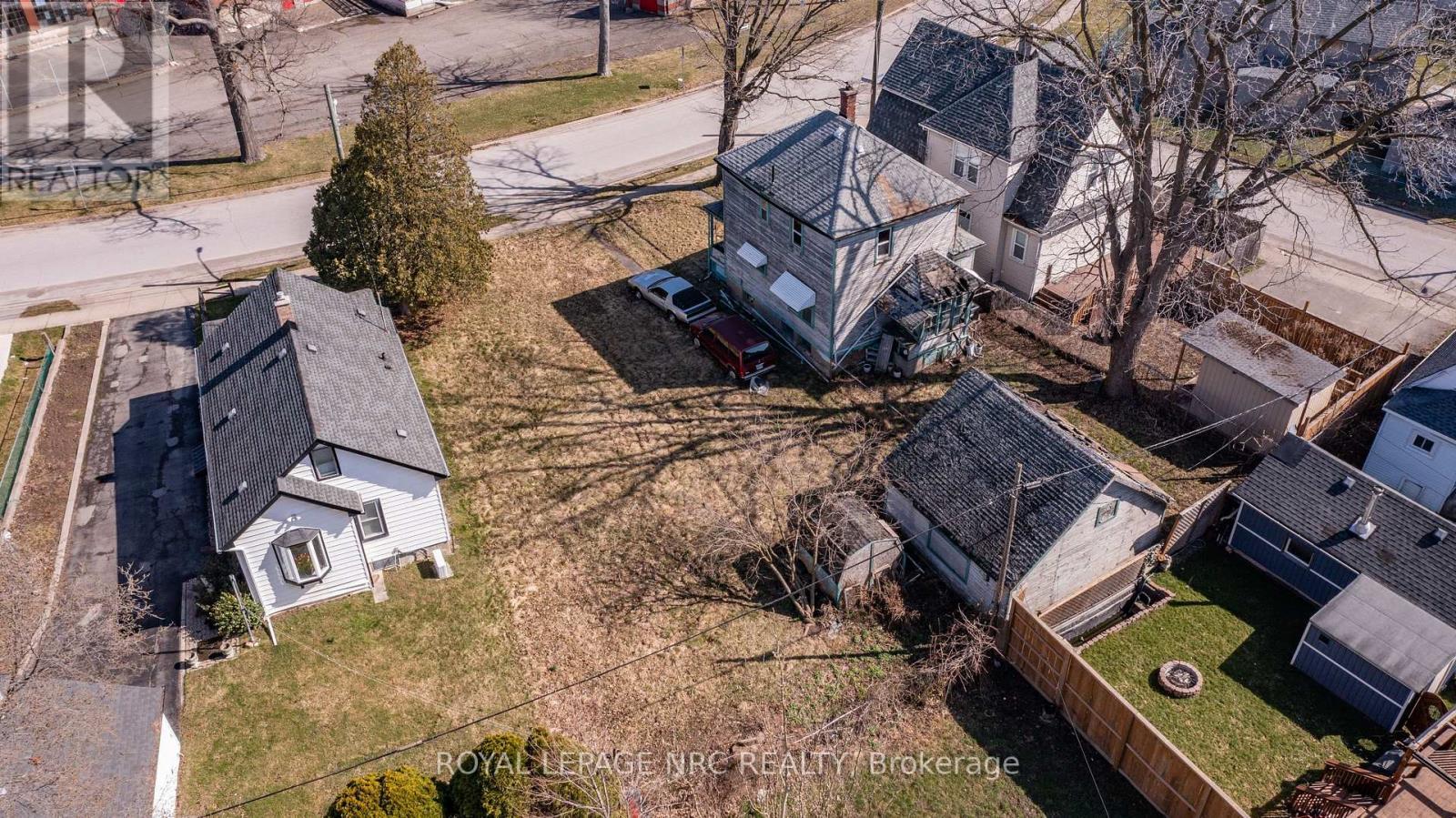 4742 Epworth Circle, Niagara Falls (Downtown), ON -