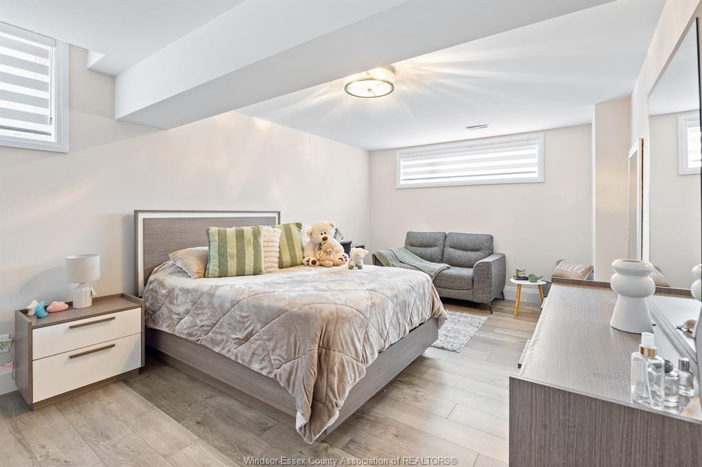 6 Woodland, Kingsville, ON